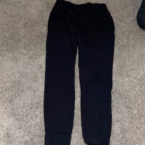 Men’s black lulu joggers